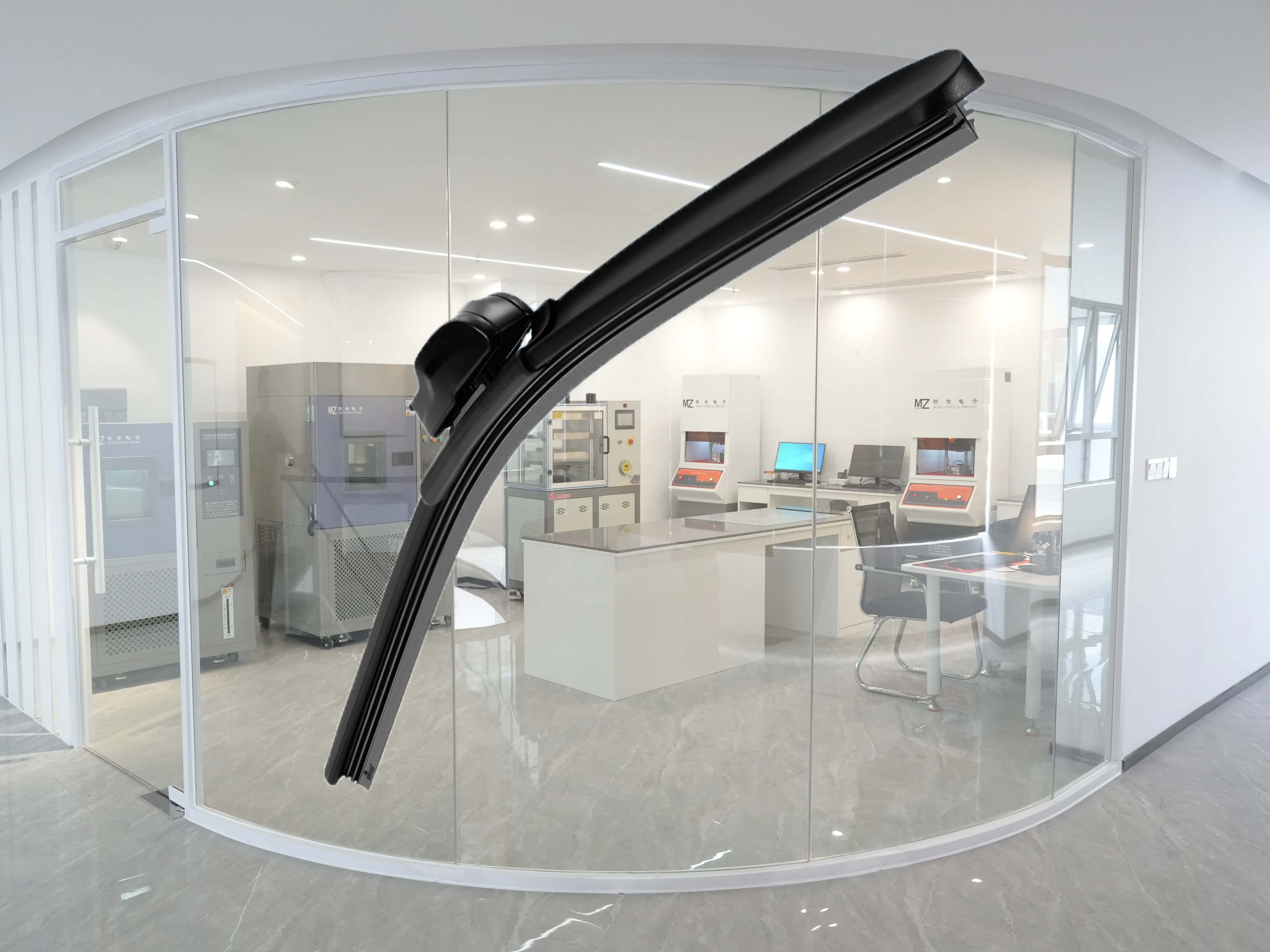 Fabrika tarafından üretilen Gerçek Her Hava Şartına Uygun Silecek Lastiklerinin Sırrı Nedir?